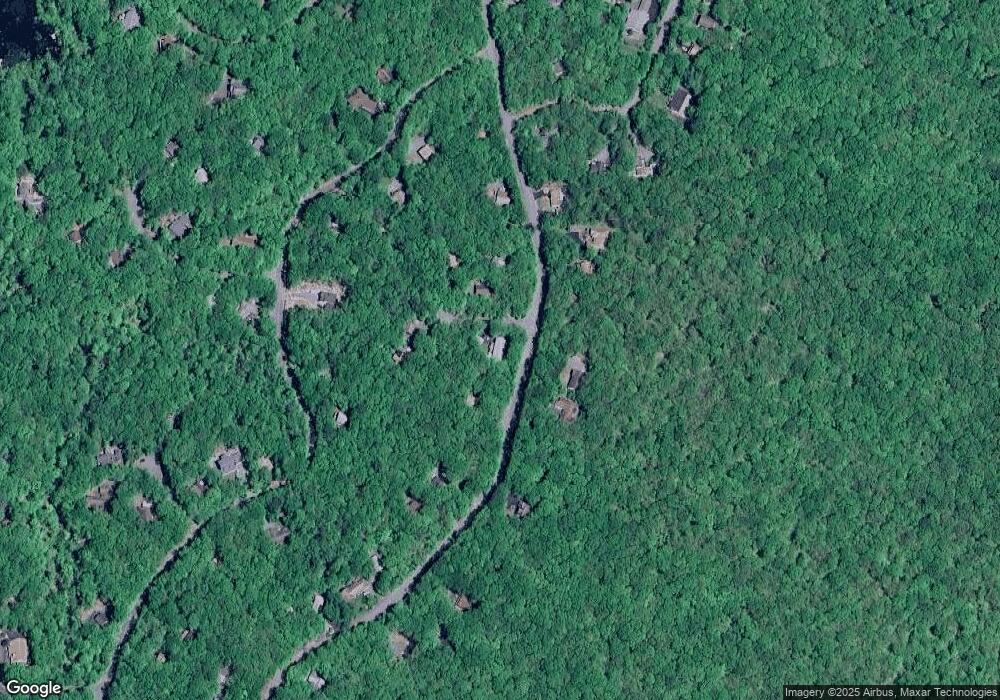 801 Oak Ct, Hawley, PA 18428 - photo 1