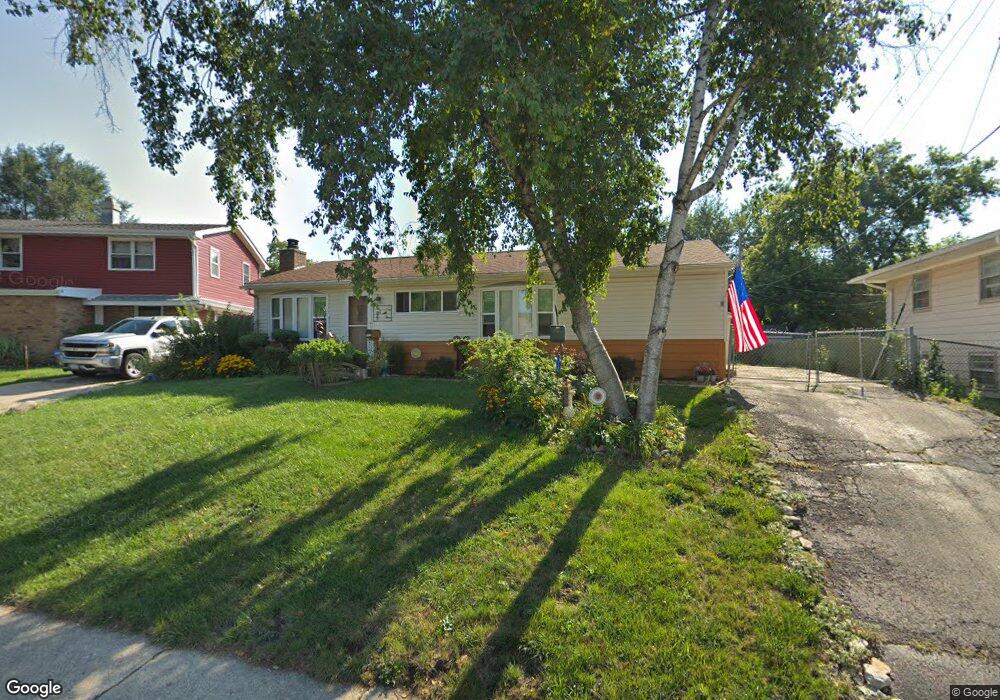 124 Toro Cir, Carpentersville, IL 60110 - photo 1