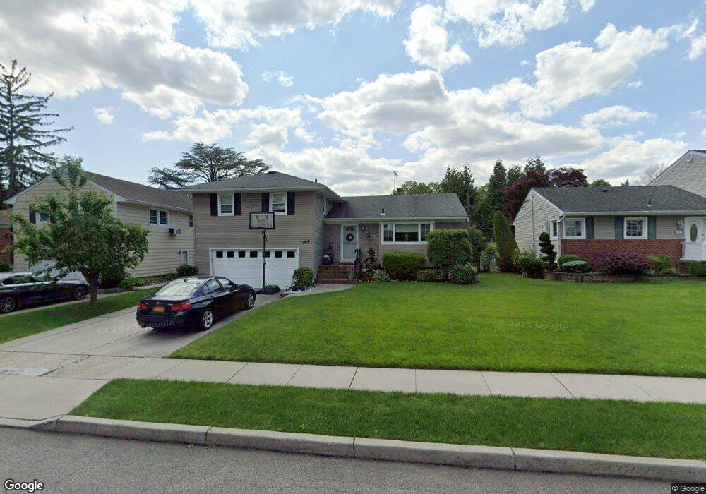 30 Maple St, Garden City, NY 11530 - photo 1