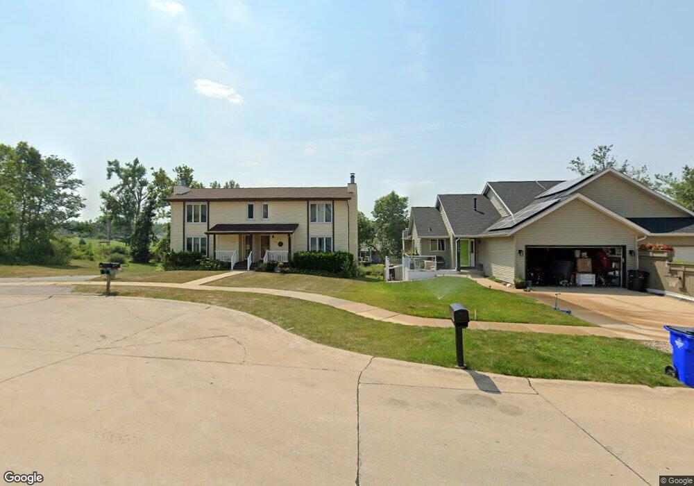 2507 Ellis View Ct NW, Cedar Rapids, IA 52405 - photo 1