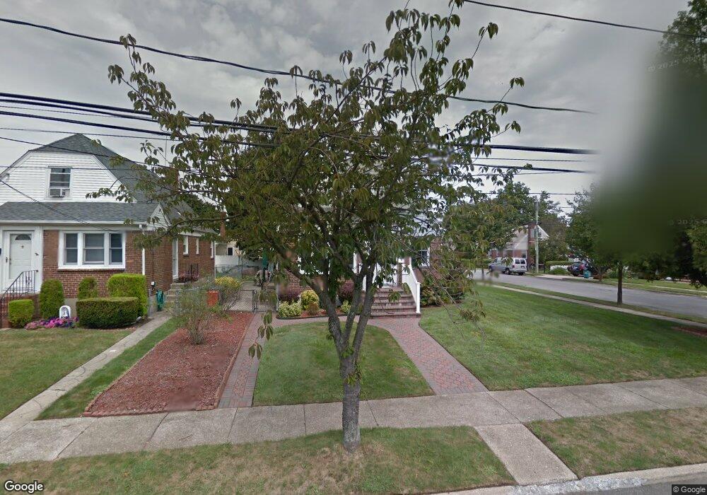 452 Lincoln Place, Mineola, NY 11501 - photo 1