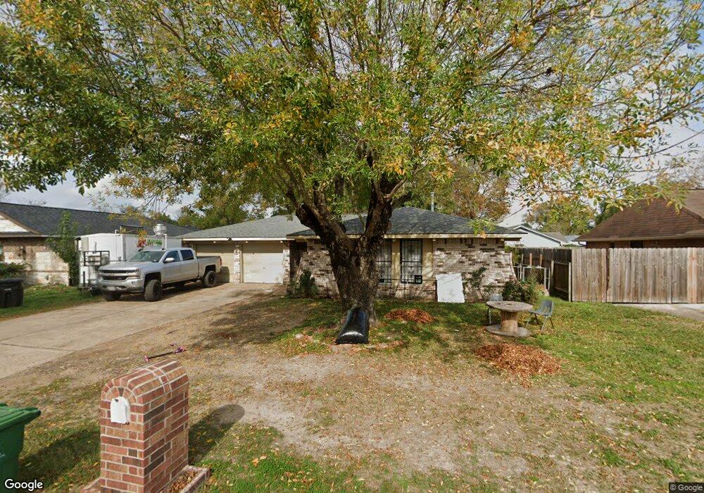 1334 Diplomat Way, Houston, TX 77088 - photo 1