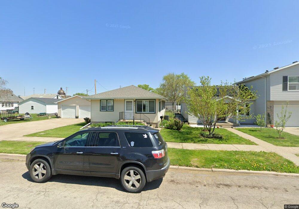 516 Decatur St, Lincoln, IL 62656 - photo 1