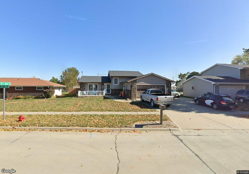 420 E 25th St N, Newton, IA 50208 - photo 1