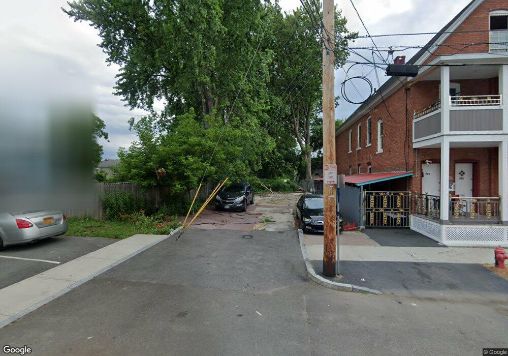 701 Stanley St, Schenectady, NY 12307 - photo 1