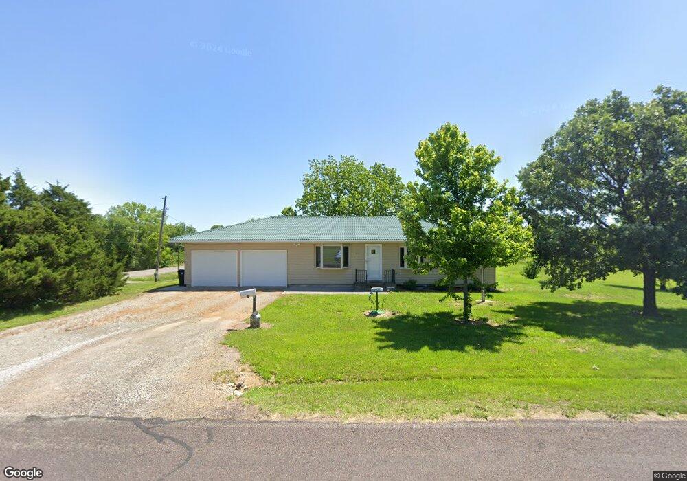 2126 SW Hodges Rd, Topeka, KS 66614 - photo 1