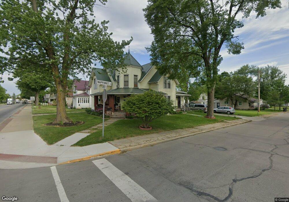 402 W Market St, Nappanee, IN 46550 - photo 1