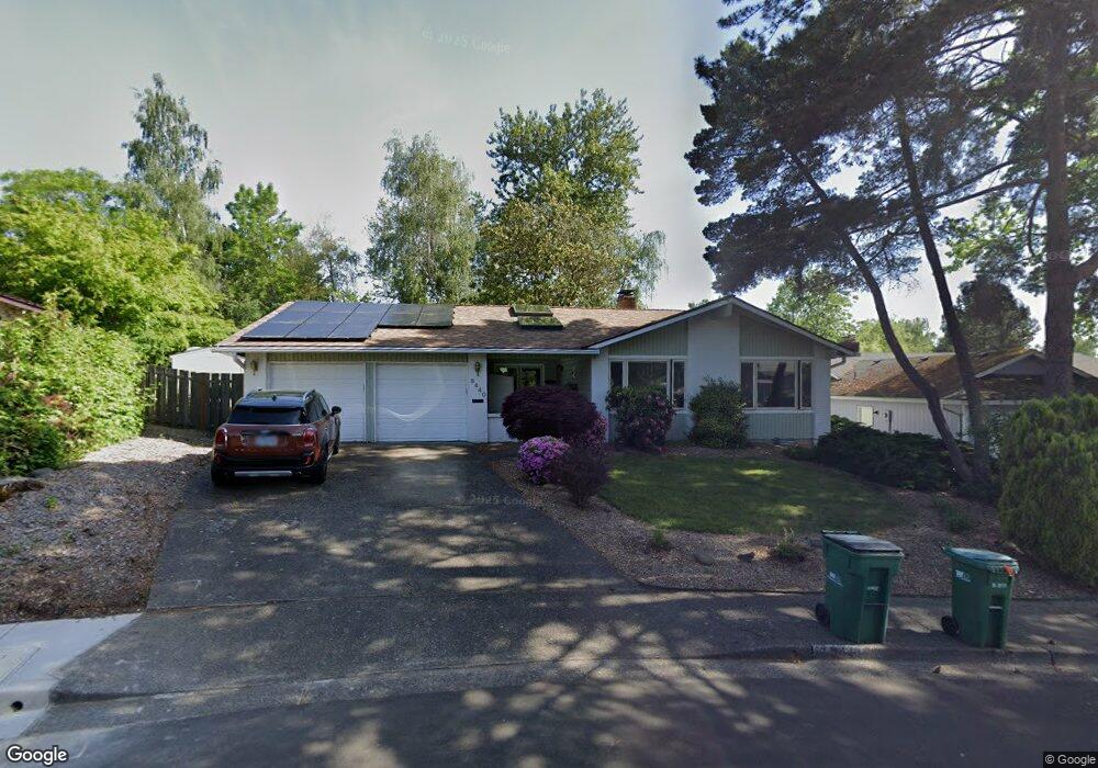 8440 SW Parkview Loop, Beaverton, OR 97008 - photo 1