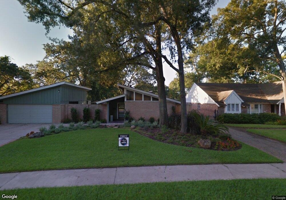 6211 Lindyann Ln, Houston, TX 77008 - photo 1