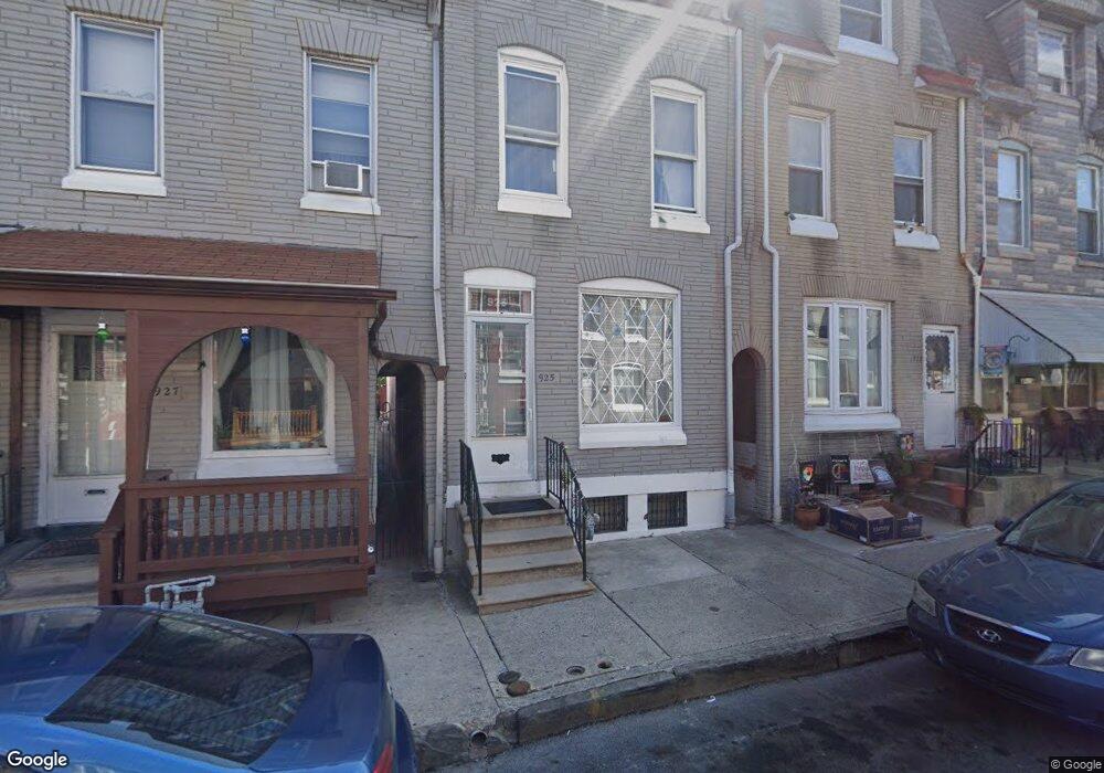 925 Moss St, Reading, PA 19604 - photo 1