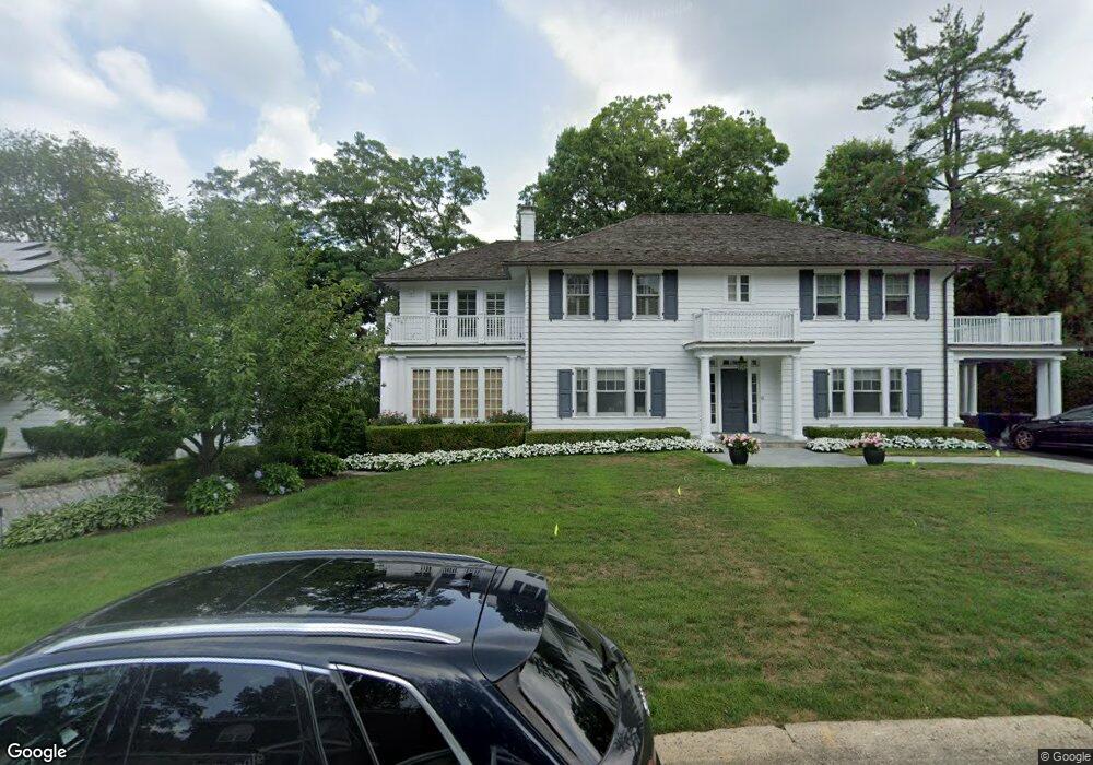 11 Dolphin Green unit C1H, Port Washington, NY 11050 - photo 1