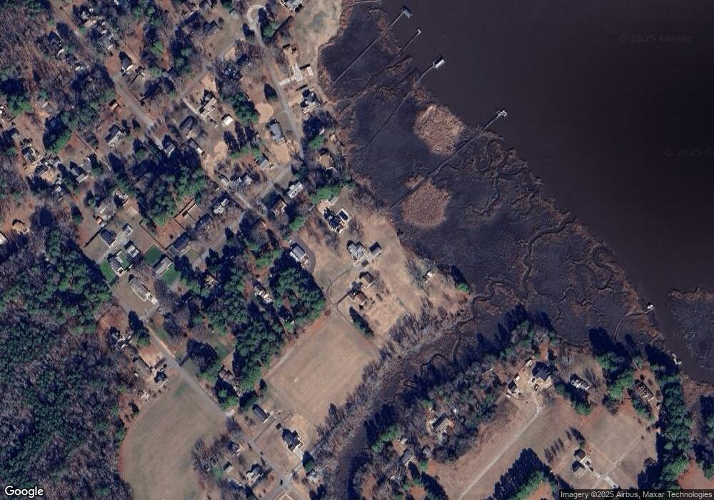 1400 E Magnolia Ave, West Point, VA 23181 - photo 1