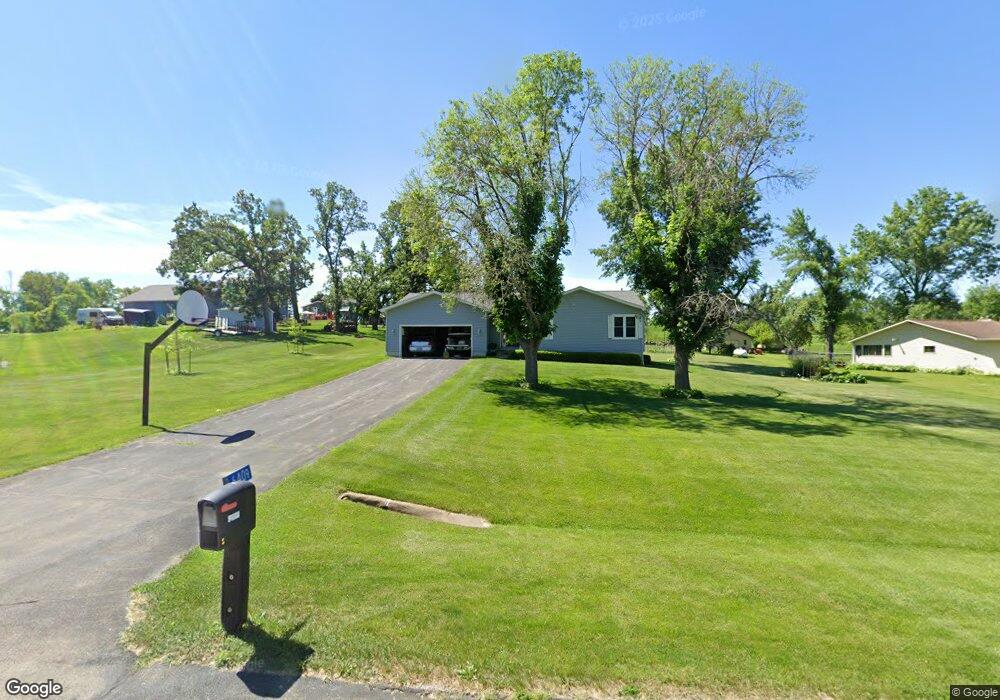 6409 Russell Dr, Cedar Rapids, IA 52405 - photo 1