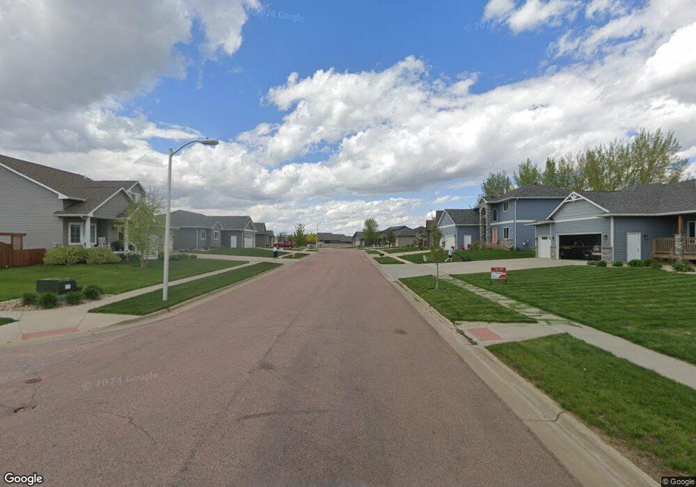 5305 S Woodsedge Trail, Sioux Falls, SD 57108 - photo 1