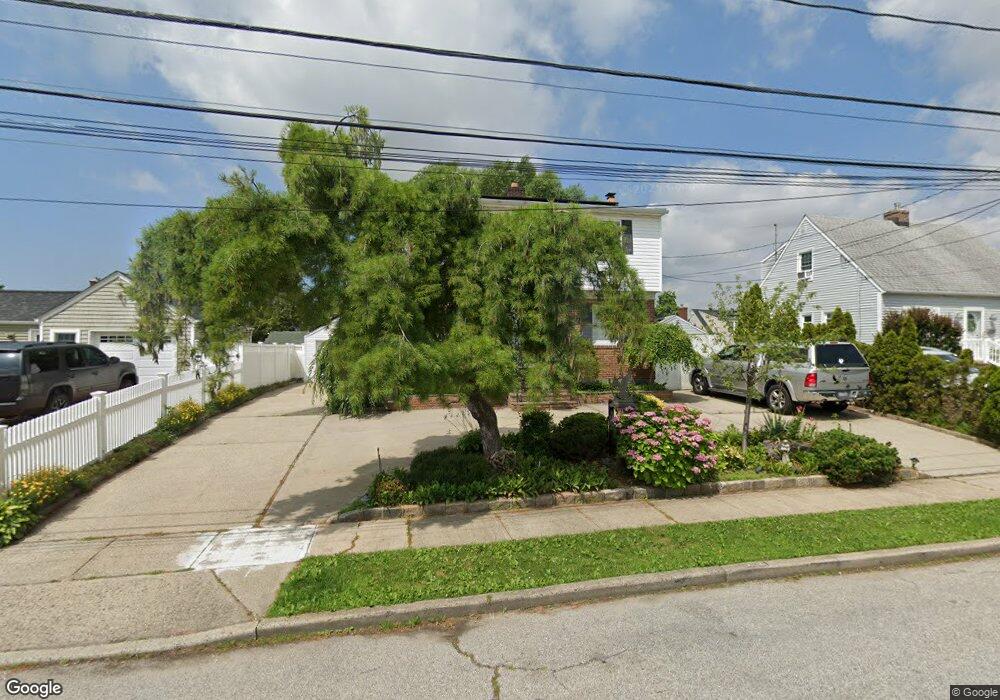 2938 Laurel Ave, Baldwin, NY 11510 - photo 1