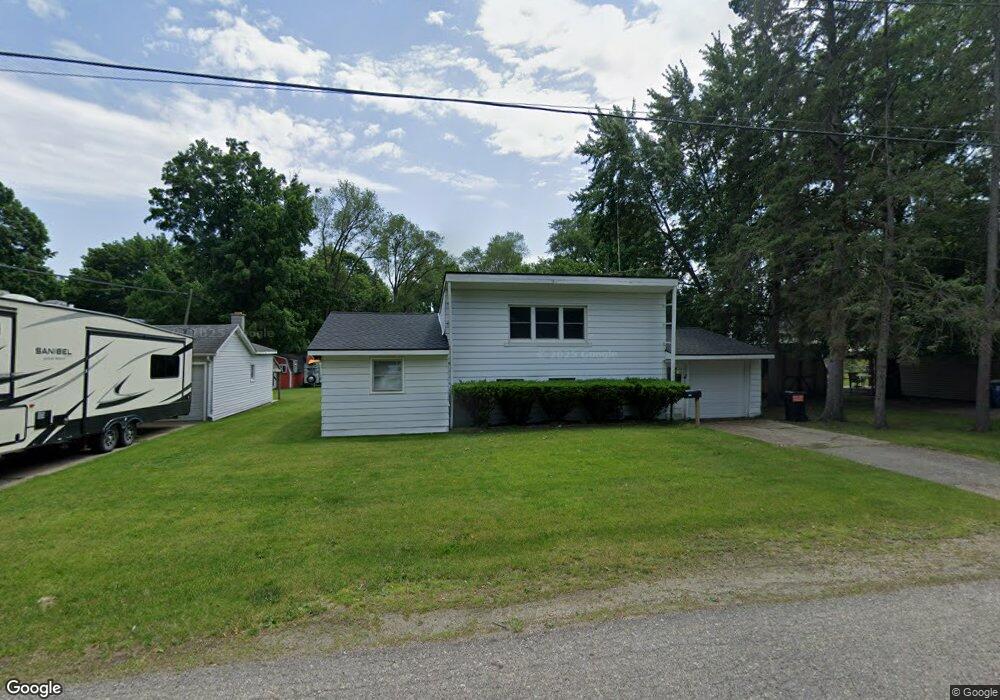 124 Walnut St, Wayland, MI 49348 - photo 1
