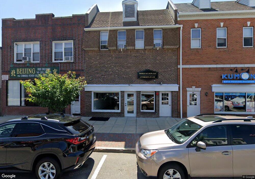 194 Boulevard unit Right, Hasbrouck Heights, NJ 07604 - photo 1