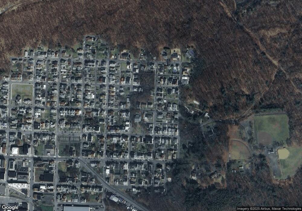 927 E Cameron St, Shamokin, PA 17872 - photo 1