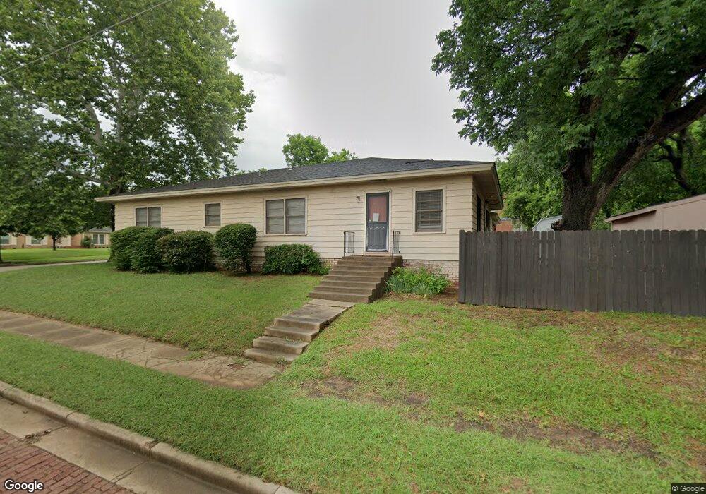 802 D St NW, Ardmore, OK 73401 - photo 1