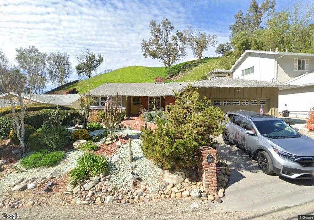 4987 Calderon Rd, Woodland Hills, CA 91364 - photo 1