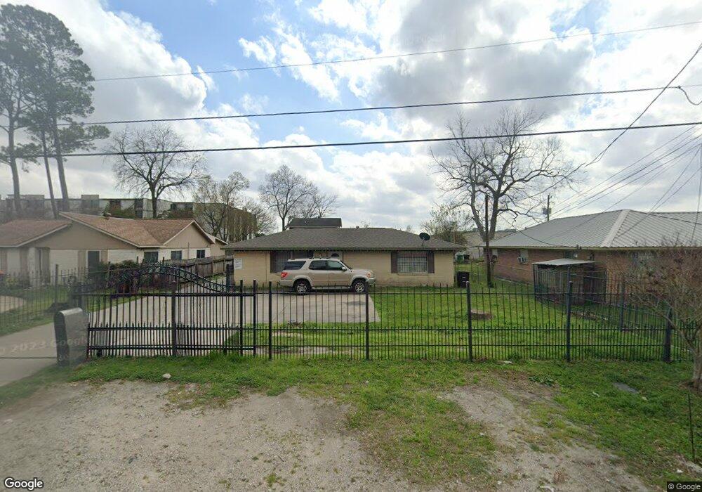 40 Meadow Lea Dr, Houston, TX 77022 - photo 1