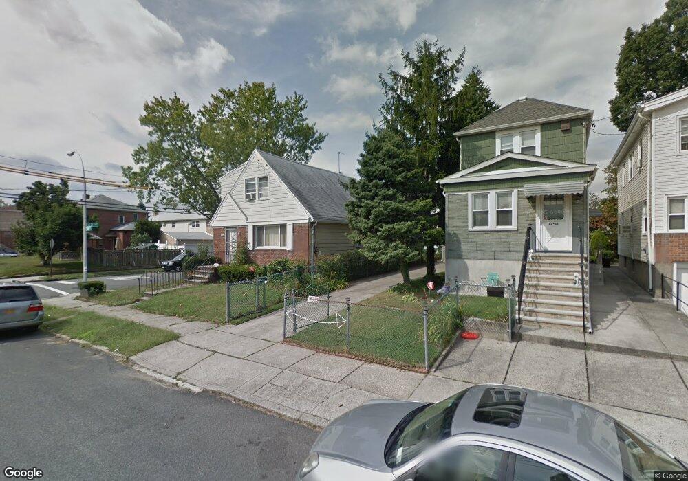 62-44 138th St, Flushing, NY 11367 - photo 1