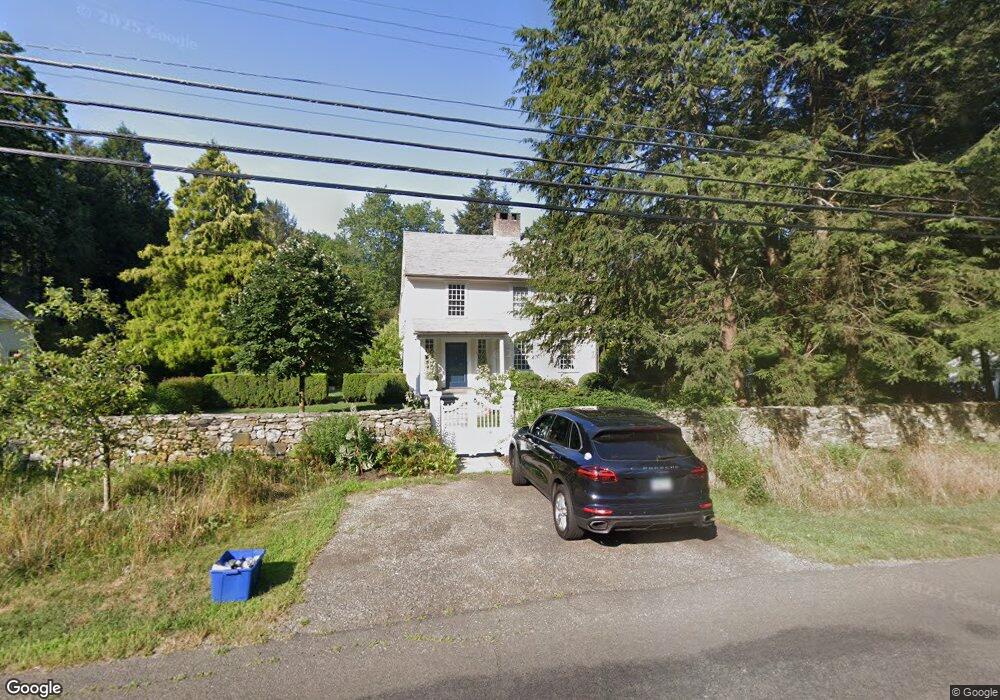 2557 Burr St, Fairfield, CT 06824 - photo 1