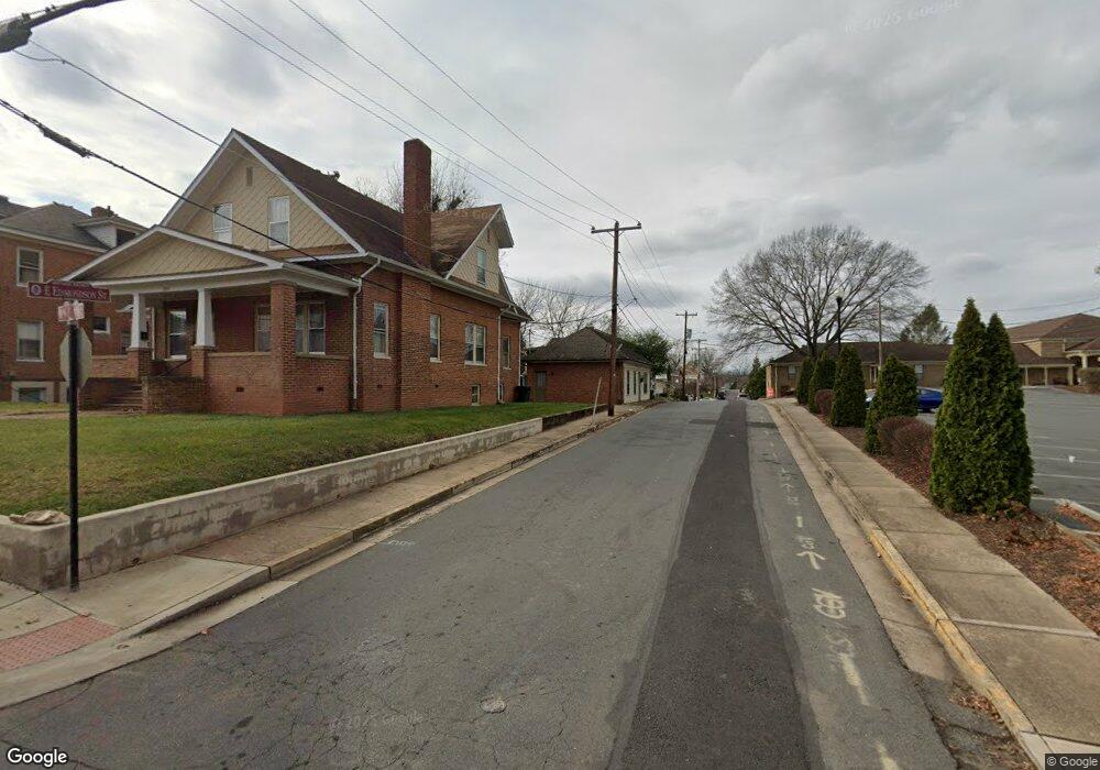 121 E Edmondson St, Culpeper, VA 22701 - photo 1