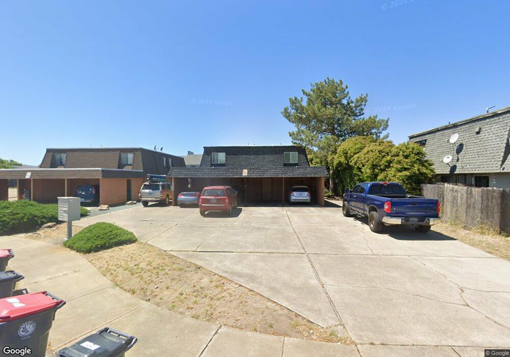 1869 Inner Cir unit 4, Medford, OR 97504 - photo 1