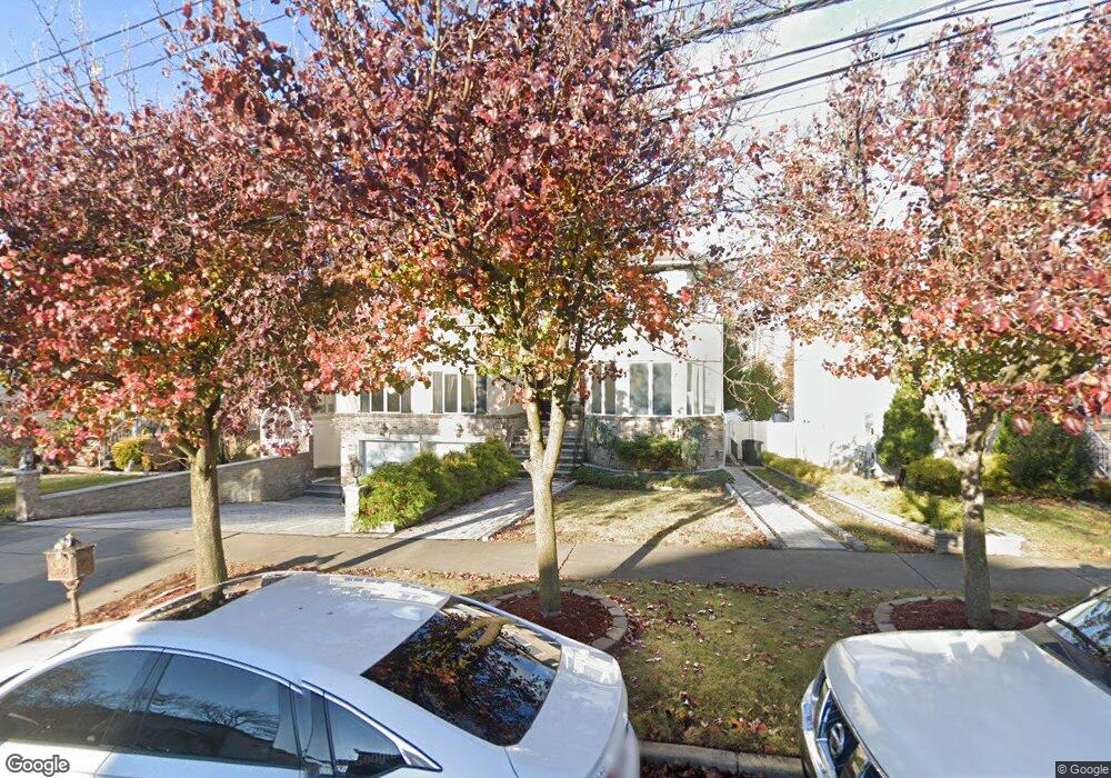 135 Edgegrove Ave, Staten Island, NY 10312 - photo 1