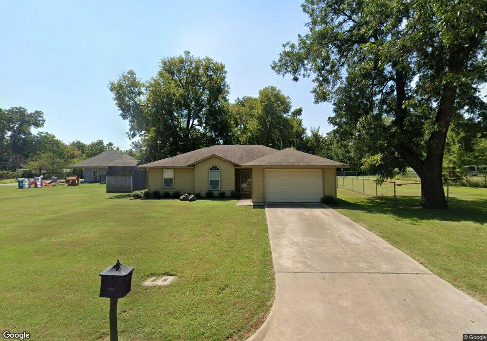 708 W Shepherd St, Denison, TX 75020 - photo 1