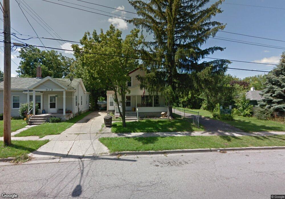 917 N Jenison Ave, Lansing, MI 48915 - photo 1