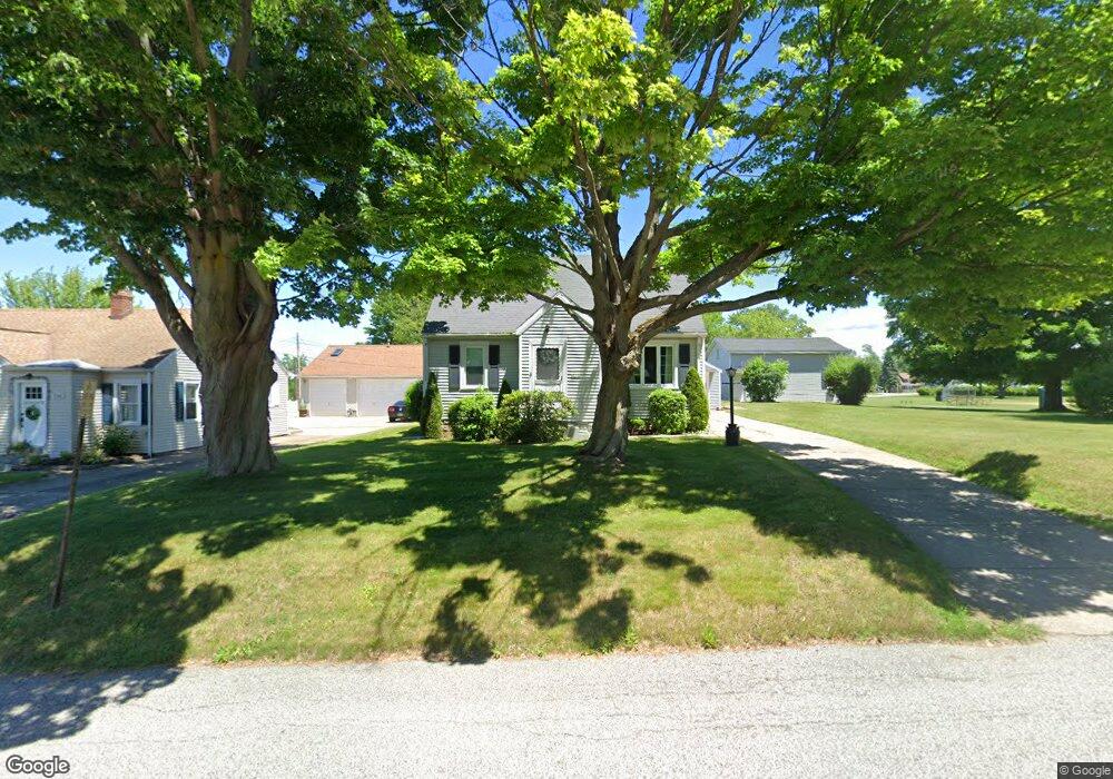 2715 Greeley Ave, Erie, PA 16506 - photo 1