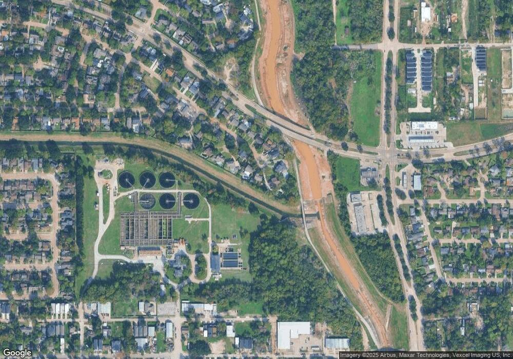 4707 Bayou Vista Dr, Houston, TX 77091 - photo 1