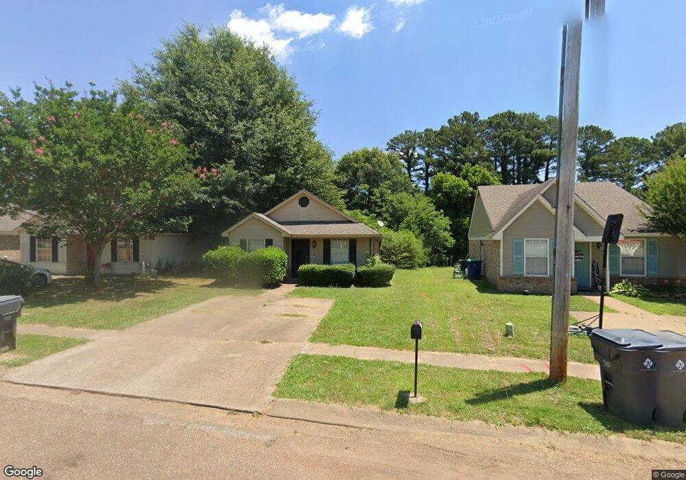 2088 E Parkway St, Hernando, MS 38632 - photo 1