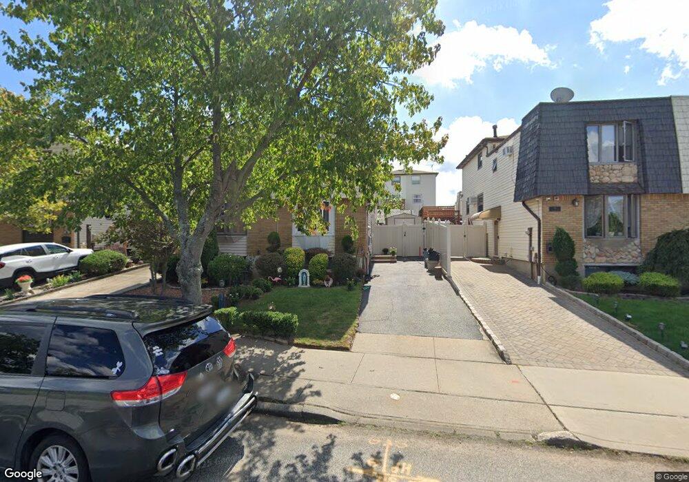 30 E Reading Ave, Staten Island, NY 10308 - photo 1