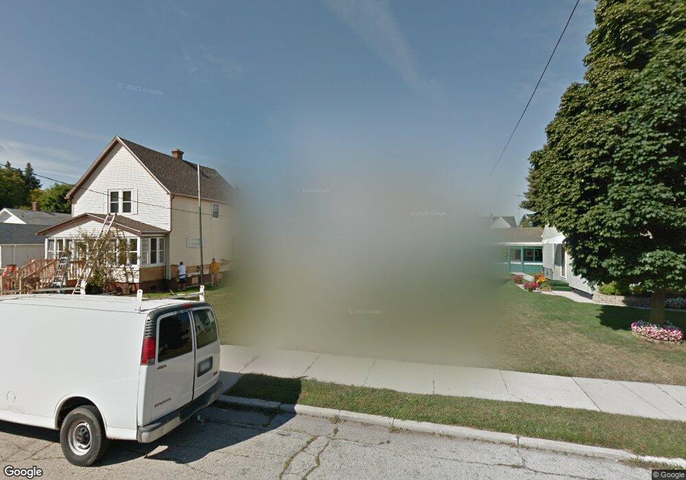 914 N 21st St, Manitowoc, WI 54220 - photo 1