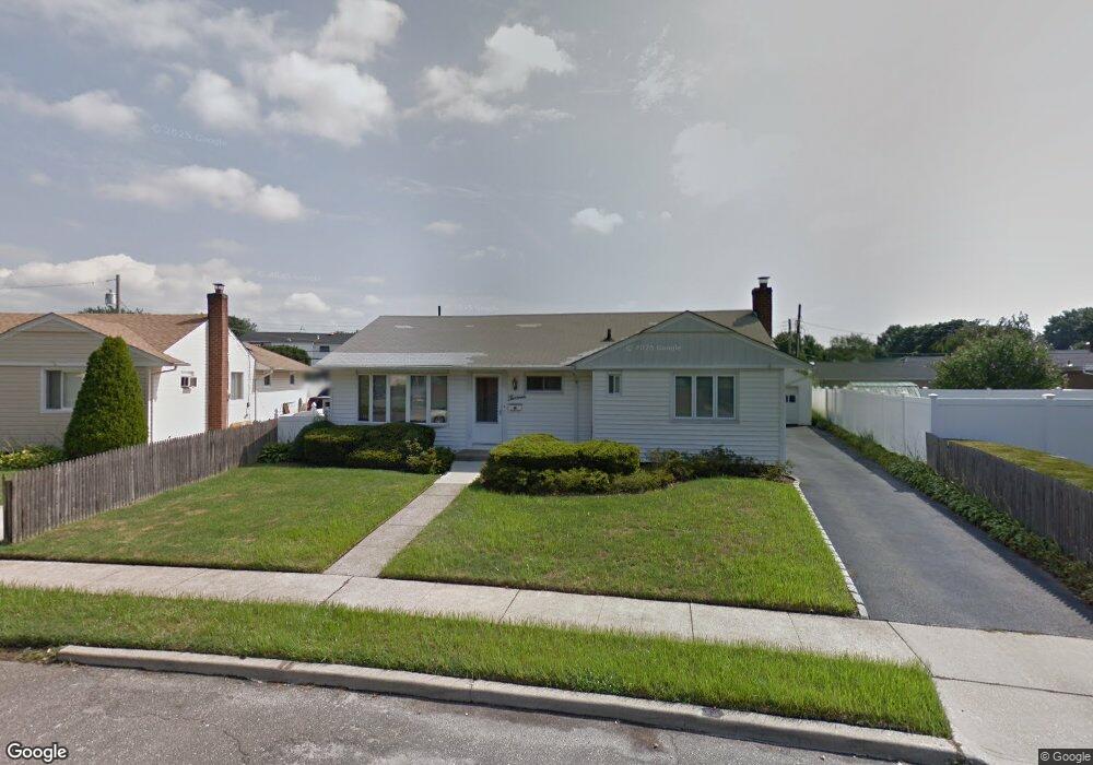 13 Elizabeth Dr, Bethpage, NY 11714 - photo 1