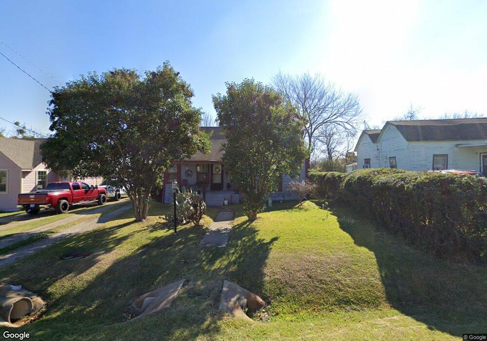 607 E Denton St, Ennis, TX 75119 - photo 1