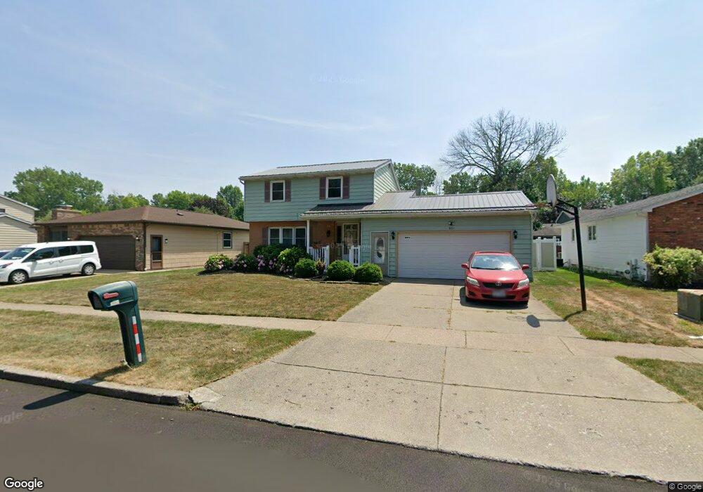 971 Remington Dr, North Tonawanda, NY 14120 - photo 1