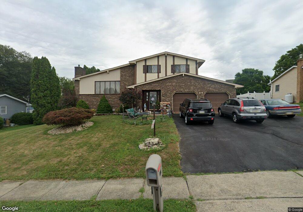 3227 Center St, Whitehall, PA 18052 - photo 1