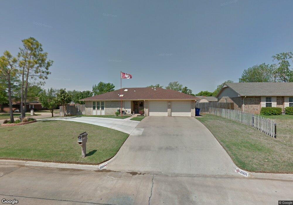 2001 Overland Dr, Duncan, OK 73533 - photo 1