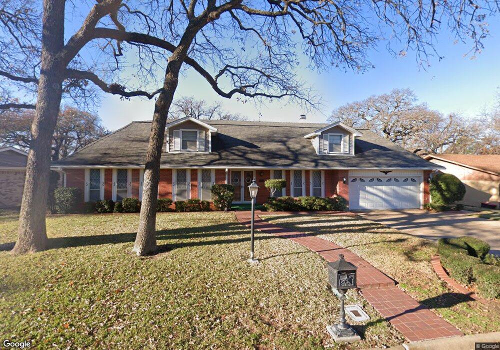 309 Glenn Dr, Hurst, TX 76053 - photo 1