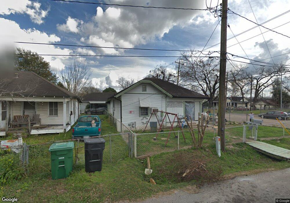 102 Foyce St, Houston, TX 77022 - photo 1