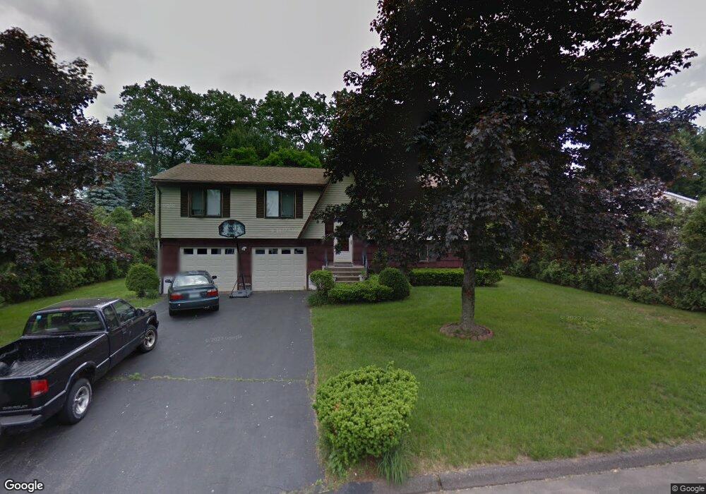 8 Andrew Ln, Windsor, CT 06095 - photo 1