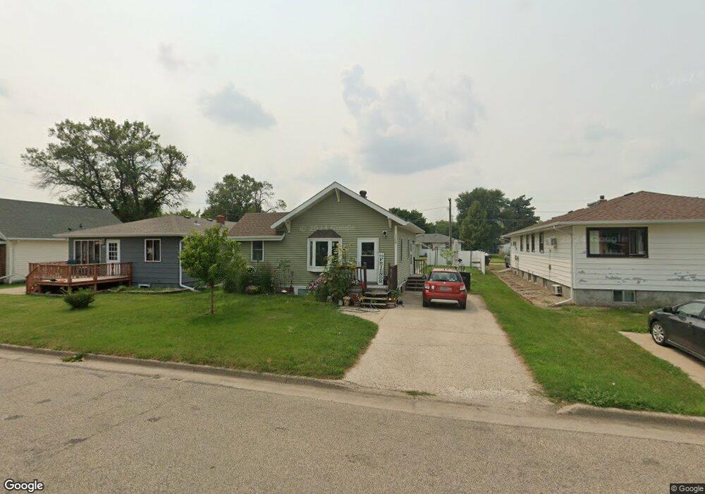 1309 3rd Ave NW, Jamestown, ND 58401 - photo 1