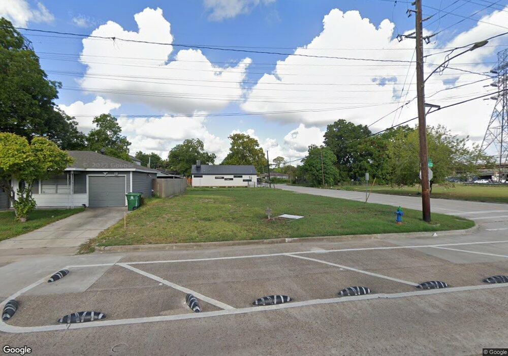 5725 Elysian St, Houston, TX 77009 - photo 1