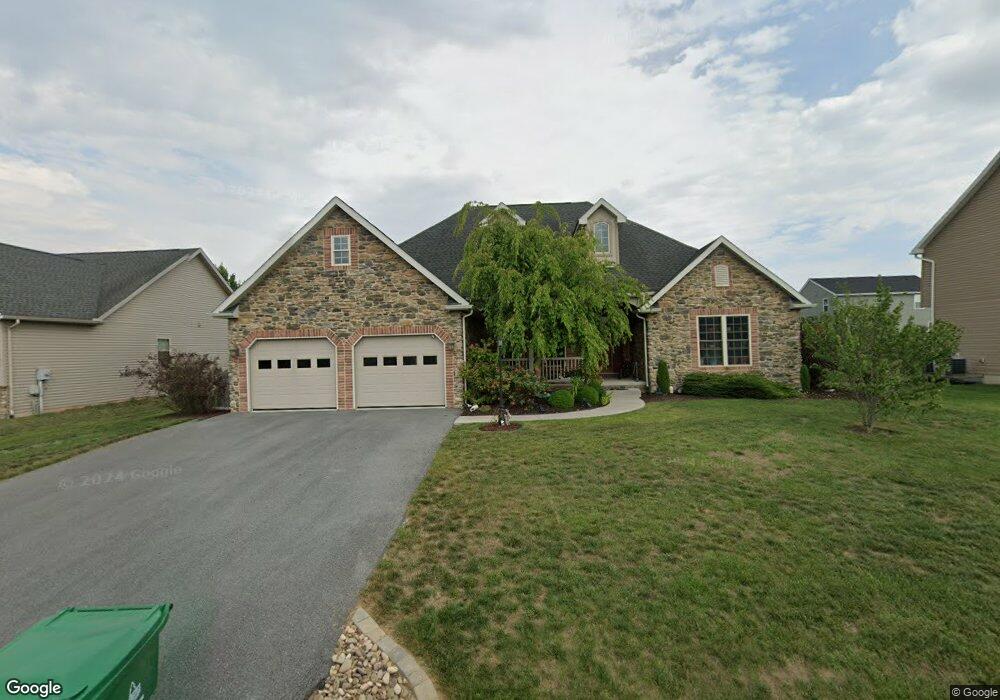 9152 Lindale Ave, Greencastle, PA 17225 - photo 1