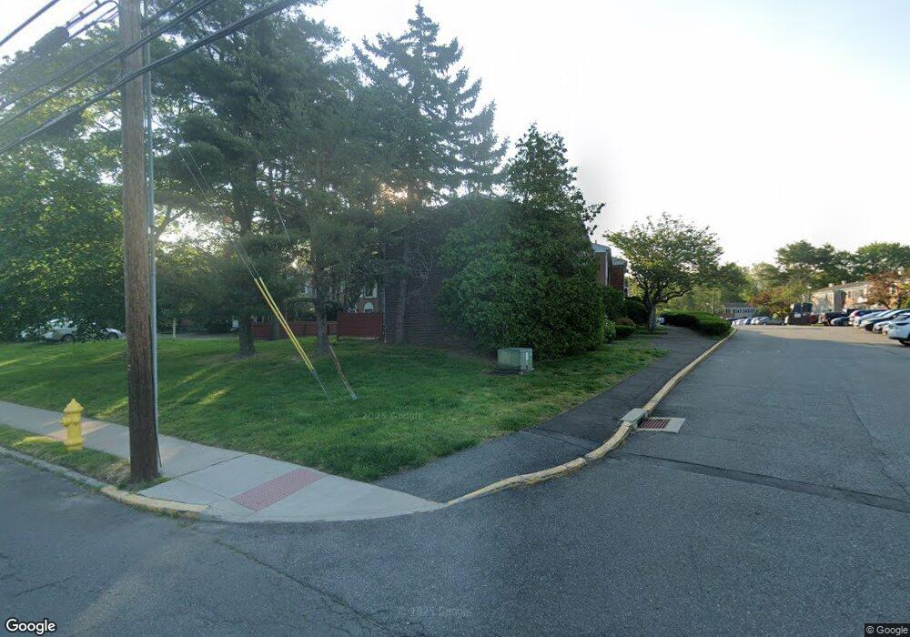 4 Salem Walk, Milford, CT 06460 - photo 1