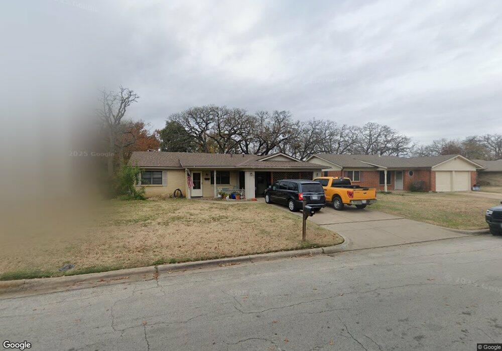 501 Livingston Dr, Hurst, TX 76053 - photo 1